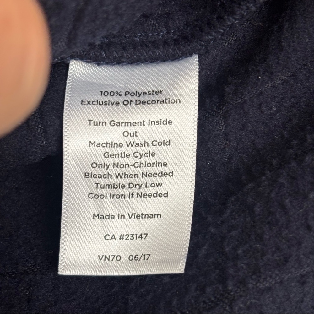 ❤️2/$15 or 3:$21❤️ Talbots Navy Blue Fleece/Quilted Zip-up Jacket, Size M - Picture 11 of 11
